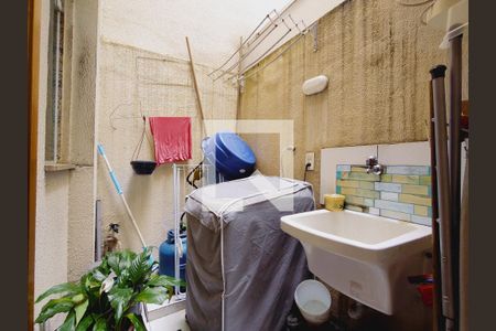 Casa de condomínio à venda com 110m², 3 quartos e 1 vagaÁrea de Serviço