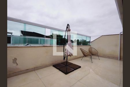 Casa de condomínio à venda com 110m², 3 quartos e 1 vagaTerraço