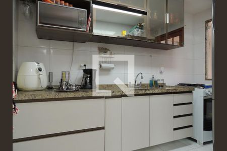 Casa de condomínio à venda com 110m², 3 quartos e 1 vagaCozinha - Armários