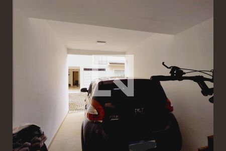 Casa de condomínio à venda com 110m², 3 quartos e 1 vagaGaragem