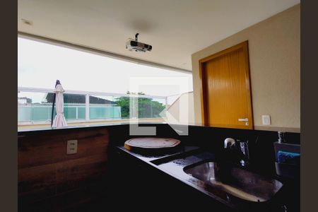 Casa de condomínio à venda com 110m², 3 quartos e 1 vagaChurrasqueira