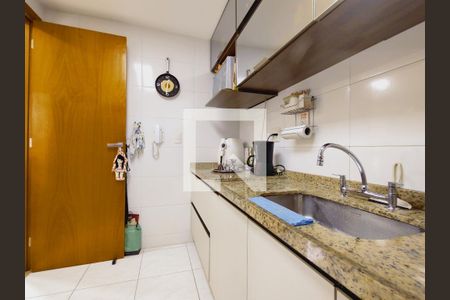 Casa de condomínio à venda com 110m², 3 quartos e 1 vagaCozinha - Armários