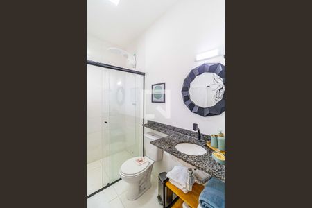 Banheiro de kitnet/studio para alugar com 0 quarto, 35m² em Jardim Arpoador, São Paulo
