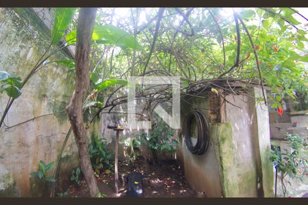 Casa à venda com 124m², 3 quartos e 2 vagas Casa à venda com 124m², 3 quartos e 2 vagasÁrea externa