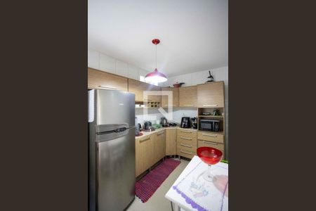 Casa à venda com 149m², 3 quartos e 2 vagas Casa à venda com 149m², 3 quartos e 2 vagasCozinha Casa 1