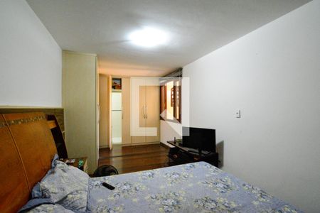 Quarto de casa para alugar com 3 quartos, 225m² em Dom Cabral, Belo Horizonte