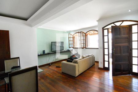Sala de casa para alugar com 3 quartos, 225m² em Dom Cabral, Belo Horizonte