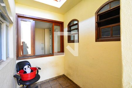 Casa para alugar com 225m², 3 quartos e 2 vagas Casa para alugar com 225m², 3 quartos e 2 vagasCorredor