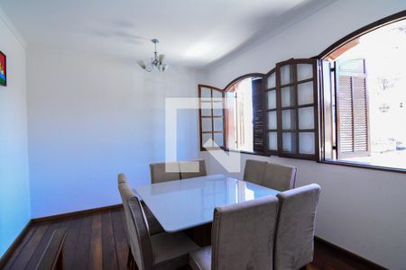 Casa para alugar com 225m², 3 quartos e 2 vagas Casa para alugar com 225m², 3 quartos e 2 vagasSala de Jantar