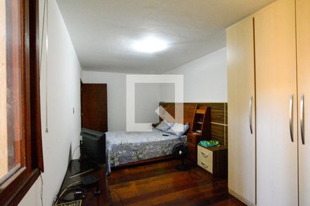 Quarto de casa para alugar com 3 quartos, 225m² em Dom Cabral, Belo Horizonte