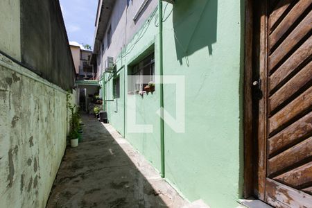 Casa à venda com 190m², 2 quartos e 2 vagasCorredor 