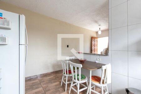 Casa à venda com 190m², 2 quartos e 2 vagasCozinha