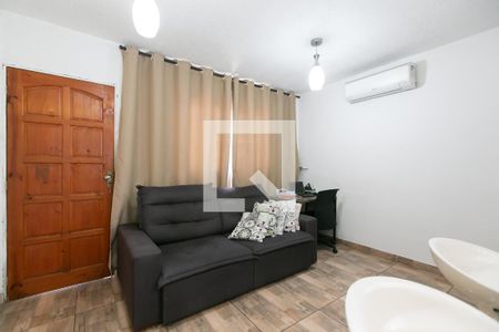 Sala de casa à venda com 2 quartos, 190m² em Vila Regina ( Zona Leste), São Paulo