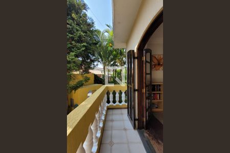 Casa à venda com 295m², 4 quartos e 4 vagas Casa à venda com 295m², 4 quartos e 4 vagasSacada