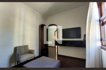 Casa à venda com 295m², 4 quartos e 4 vagas Casa à venda com 295m², 4 quartos e 4 vagasQuarto 2