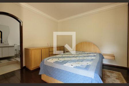 Casa à venda com 295m², 4 quartos e 4 vagas Casa à venda com 295m², 4 quartos e 4 vagasSuíte