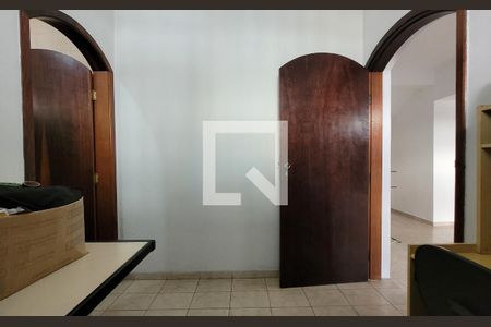 Casa à venda com 295m², 4 quartos e 4 vagas Casa à venda com 295m², 4 quartos e 4 vagasQuarto de serviço