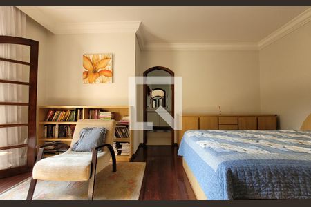 Casa à venda com 295m², 4 quartos e 4 vagas Casa à venda com 295m², 4 quartos e 4 vagasSuíte