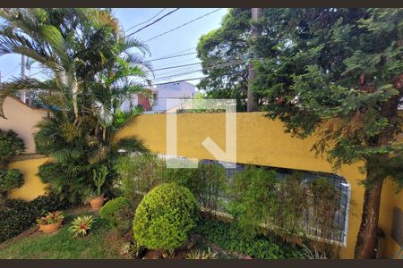 Casa à venda com 295m², 4 quartos e 4 vagas Casa à venda com 295m², 4 quartos e 4 vagasVista