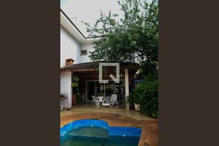 Casa de condomínio para alugar com 300m², 5 quartos e 4 vagasQuintal