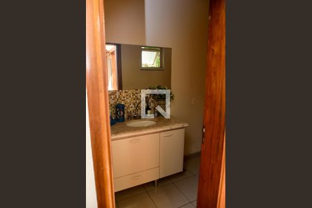 Casa de condomínio para alugar com 300m², 5 quartos e 4 vagasLavabo