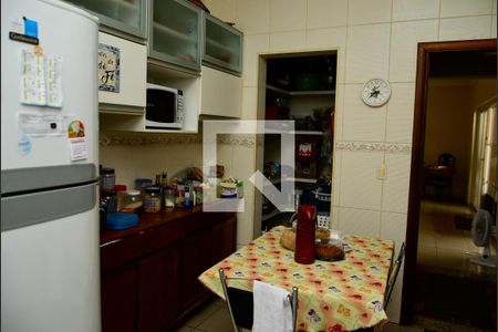 Casa de condomínio para alugar com 300m², 5 quartos e 4 vagasCozinha