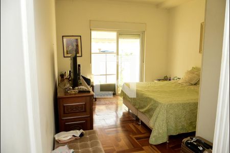 Casa de condomínio para alugar com 300m², 5 quartos e 4 vagasSuíte Térreo