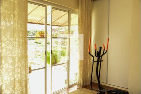 Casa de condomínio para alugar com 300m², 5 quartos e 4 vagasVista Hall 2 Andar