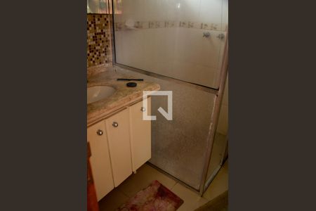 Casa de condomínio para alugar com 300m², 5 quartos e 4 vagasArmário Banheiro Quarto I