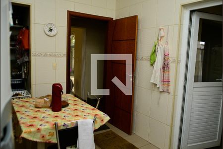 Casa de condomínio para alugar com 300m², 5 quartos e 4 vagasCozinha