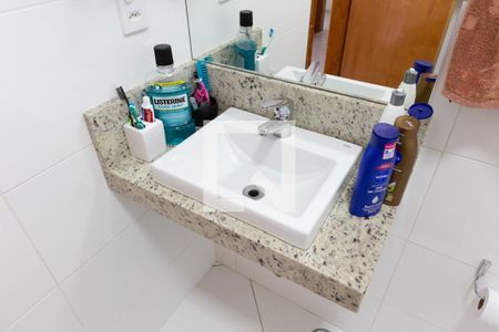 Casa de condomínio à venda com 137m², 2 quartos e 2 vagasBanheiro da Suite