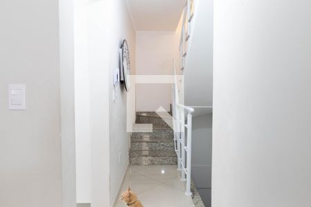 Corredor de casa de condomínio à venda com 2 quartos, 137m² em Vila Principe de Gales, Santo André