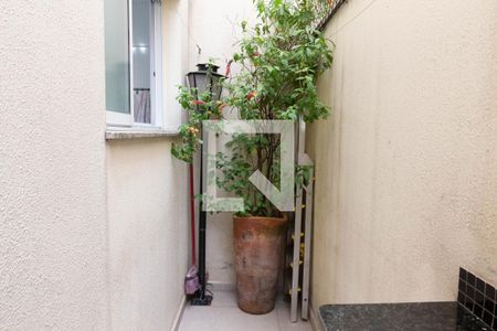 Casa de condomínio à venda com 137m², 2 quartos e 2 vagasQuintal