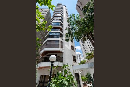 Apartamento à venda com 440m², 4 quartos e 4 vagasFachada