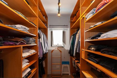 Apartamento à venda com 440m², 4 quartos e 4 vagasCloset Suíte Master