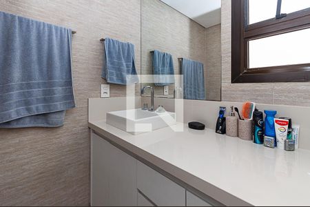 Apartamento à venda com 440m², 4 quartos e 4 vagasBanheiro da Suíte 1