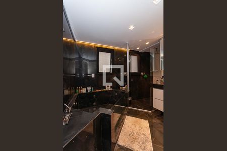 Apartamento à venda com 440m², 4 quartos e 4 vagasBanheiro Suíte Master