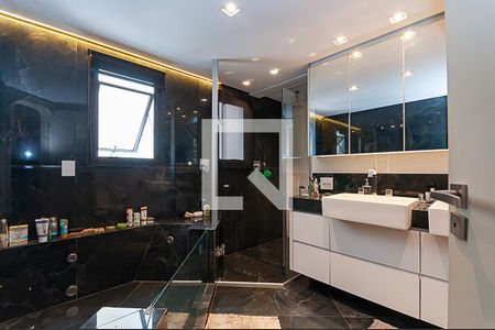 Apartamento à venda com 440m², 4 quartos e 4 vagasBanheiro Suíte Master