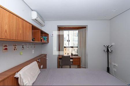 Apartamento à venda com 440m², 4 quartos e 4 vagasSuite 2