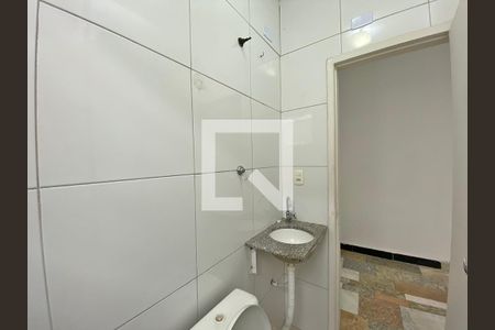 Casa à venda com 500m², 8 quartos e sem vagaBanheiro da Kitnet 4