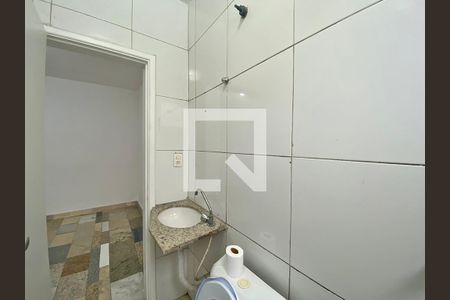 Casa à venda com 500m², 8 quartos e sem vagaBanheiro da Kitnet 3