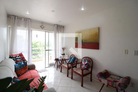 Sala de apartamento para alugar com 2 quartos, 90m² em Anil, Rio de Janeiro