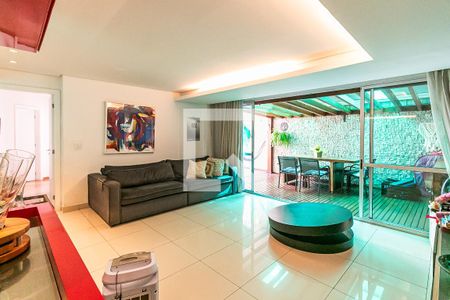Sala de apartamento à venda com 3 quartos, 211m² em Santo Antônio, Belo Horizonte