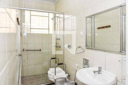 Casa à venda com 400m², 7 quartos e 8 vagasBanheiro da Suíte 1