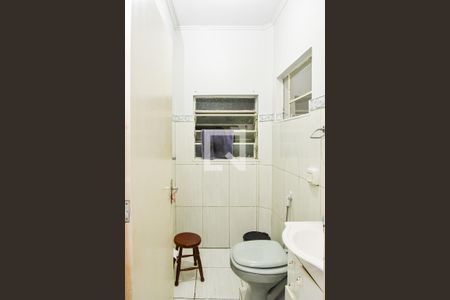 Casa à venda com 400m², 7 quartos e 8 vagasBanheiro de serviço