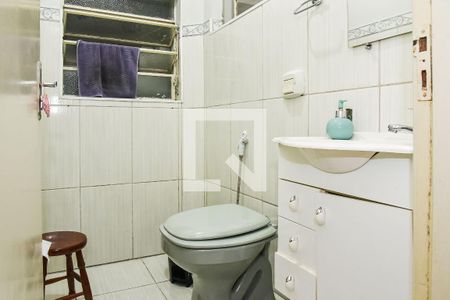 Casa à venda com 400m², 7 quartos e 8 vagasBanheiro de serviço