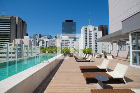 Studio à venda com 31m², 1 quarto e sem vagaÁrea comum - Piscina