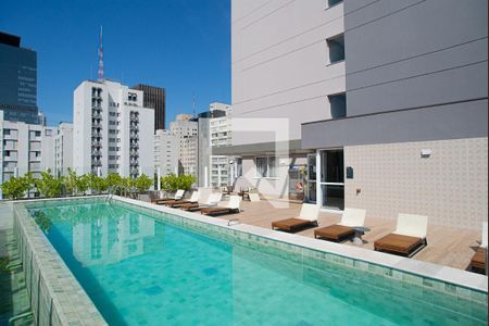 Studio à venda com 31m², 1 quarto e sem vagaÁrea comum - Piscina