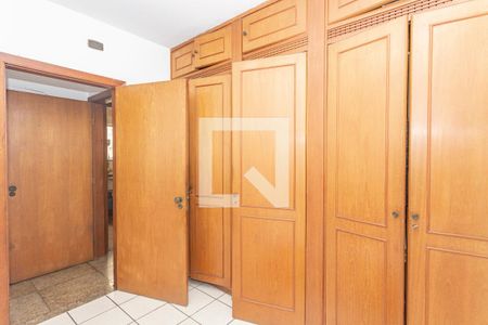 Casa à venda com 257m², 4 quartos e 3 vagasSuíte 1