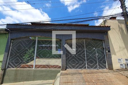Casa à venda com 106m², 7 quartos e 3 vagasFachada